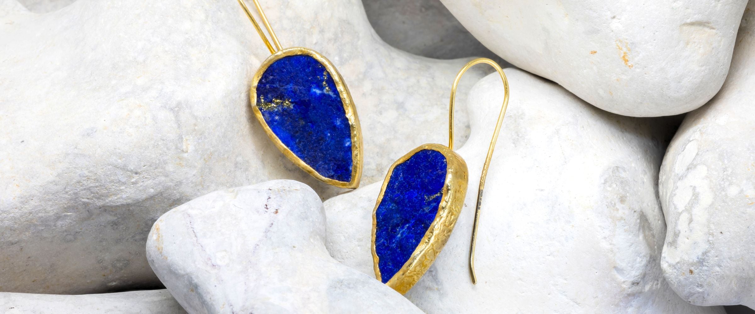 Seed Lapis Lazuli Bracelet in Gold – Kerry Rocks Jewellery