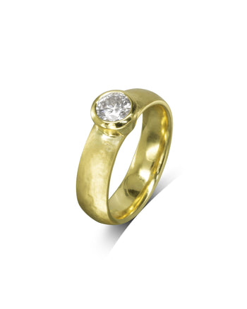 18ct Gold Ring With Brilliant Cut Diamond Ring Pruden and Smith